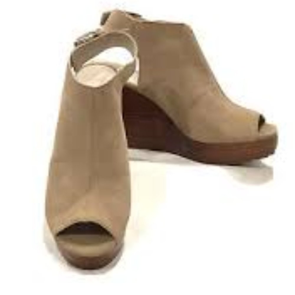 Kenneth Cole Octavia Suede Leather Platform Wedge Women’s size 9.5 Tan Boho Vibe